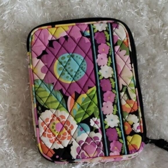 VERA BRADLEY quilted floral kindle/ipad/nook tablet  case - Picture 1 of 4